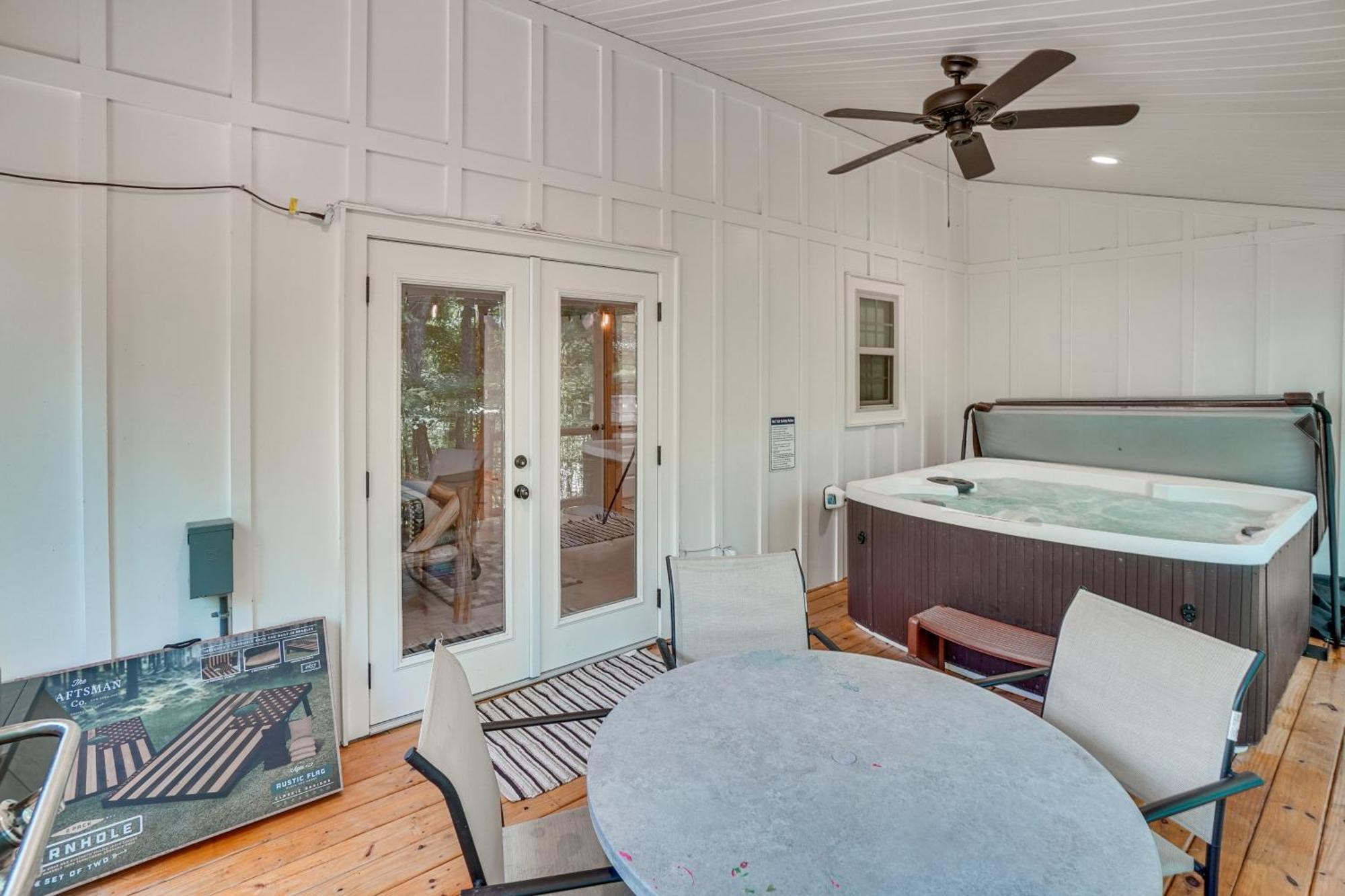 Stunning Helen Getaway With Hot Tub And Ev Charger!ヴィラ エクステリア 写真