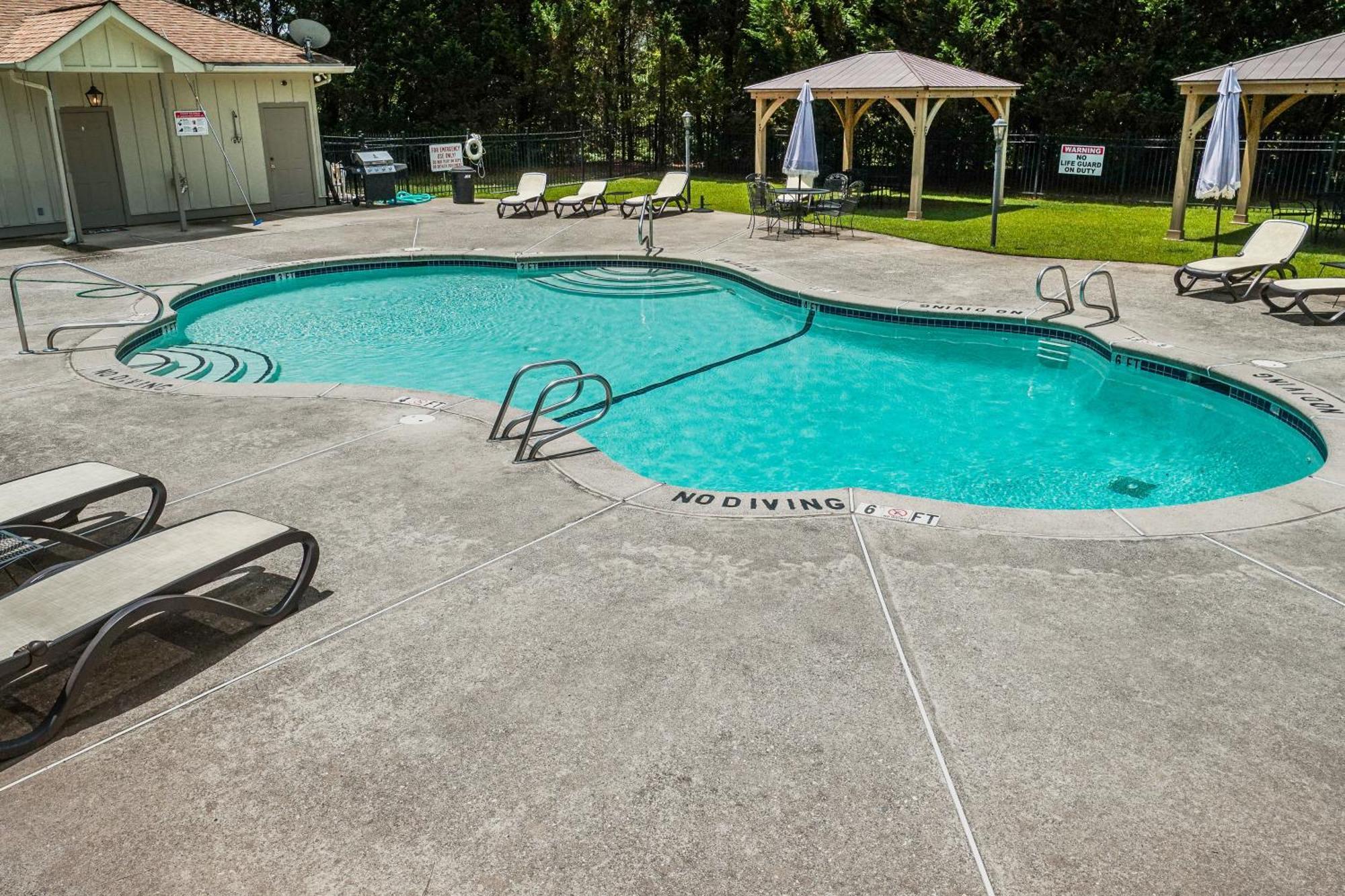 Stunning Helen Getaway With Hot Tub And Ev Charger!ヴィラ エクステリア 写真